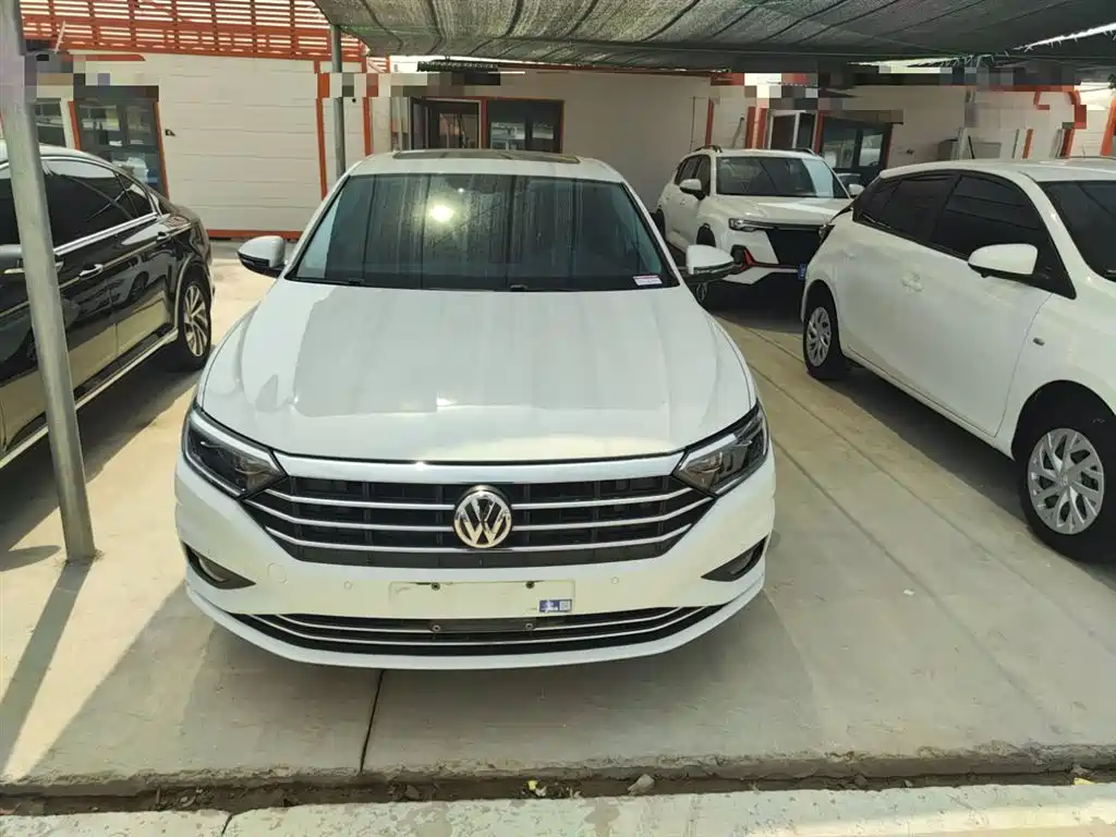 VOLKSWAGEN SAGITAR