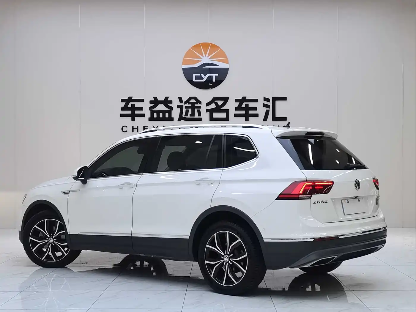 Volkswagen Tiguan L 2019 380TSI Auto 4WD Smart Luxury Edition China VI фото 6