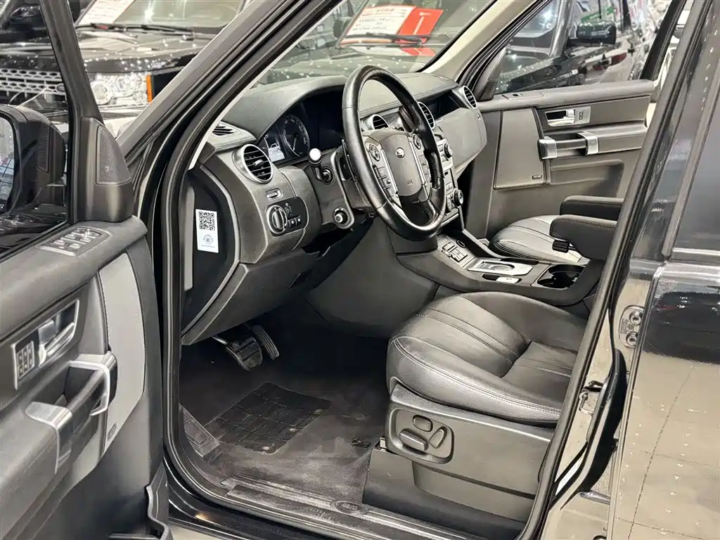 Land Rover Discovery 2016 3.0 SC V6 HSE фото 15