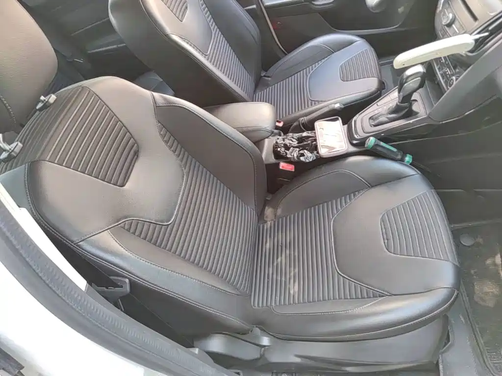 Фото 25 - Ford Focus