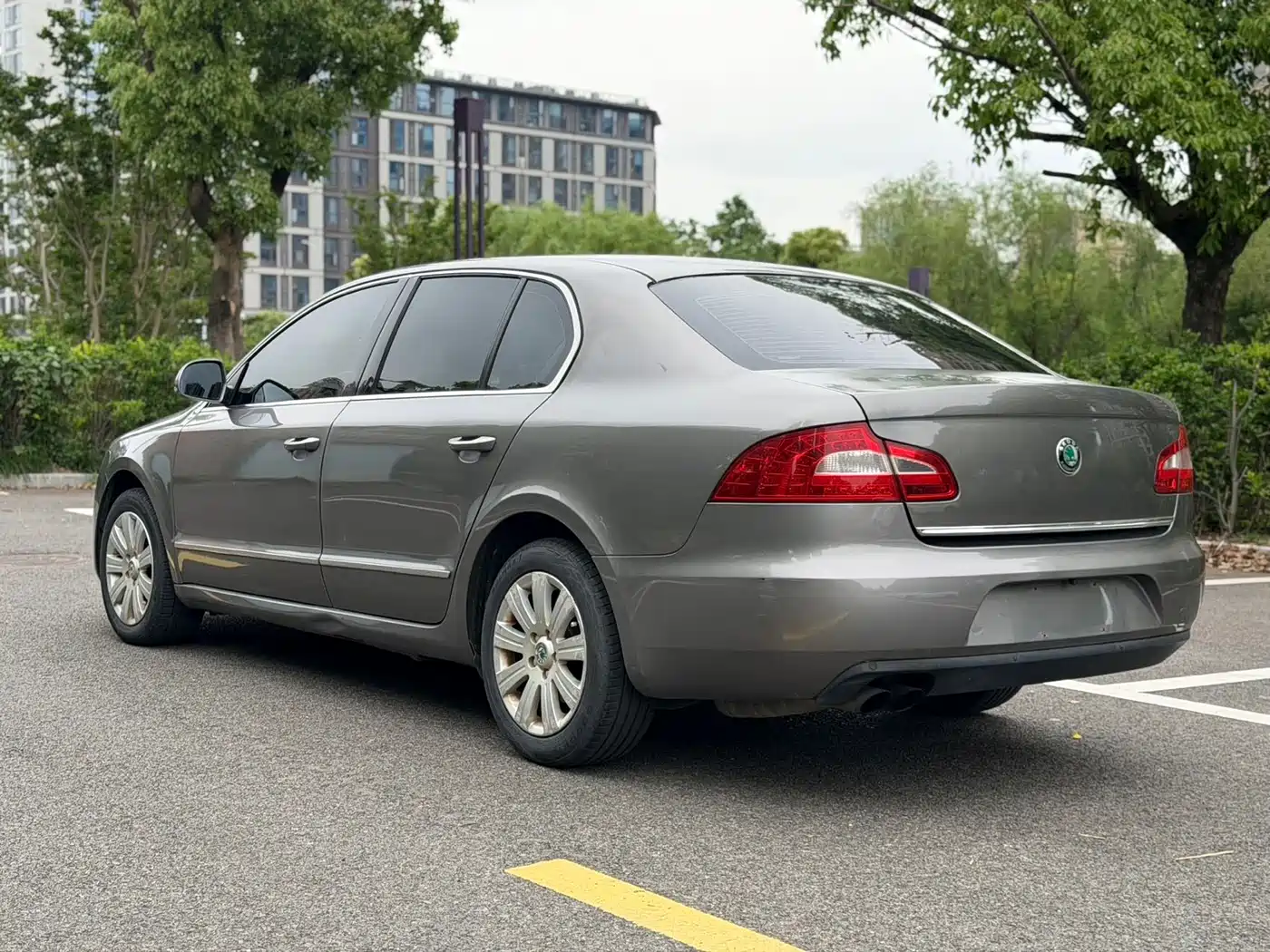 Škoda Superb 2009 1.8TSI Automatic Elegance фото 7