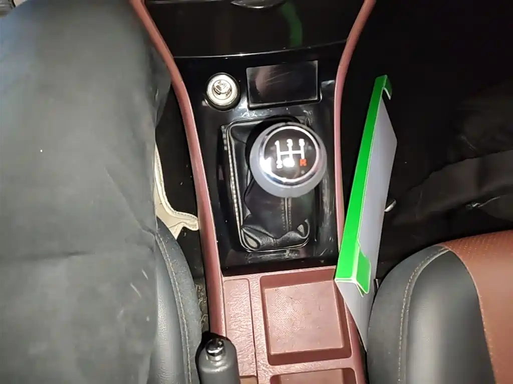 BYD F3 2012 Energy-saving Edition 1.5L Manual Comfort фото 14