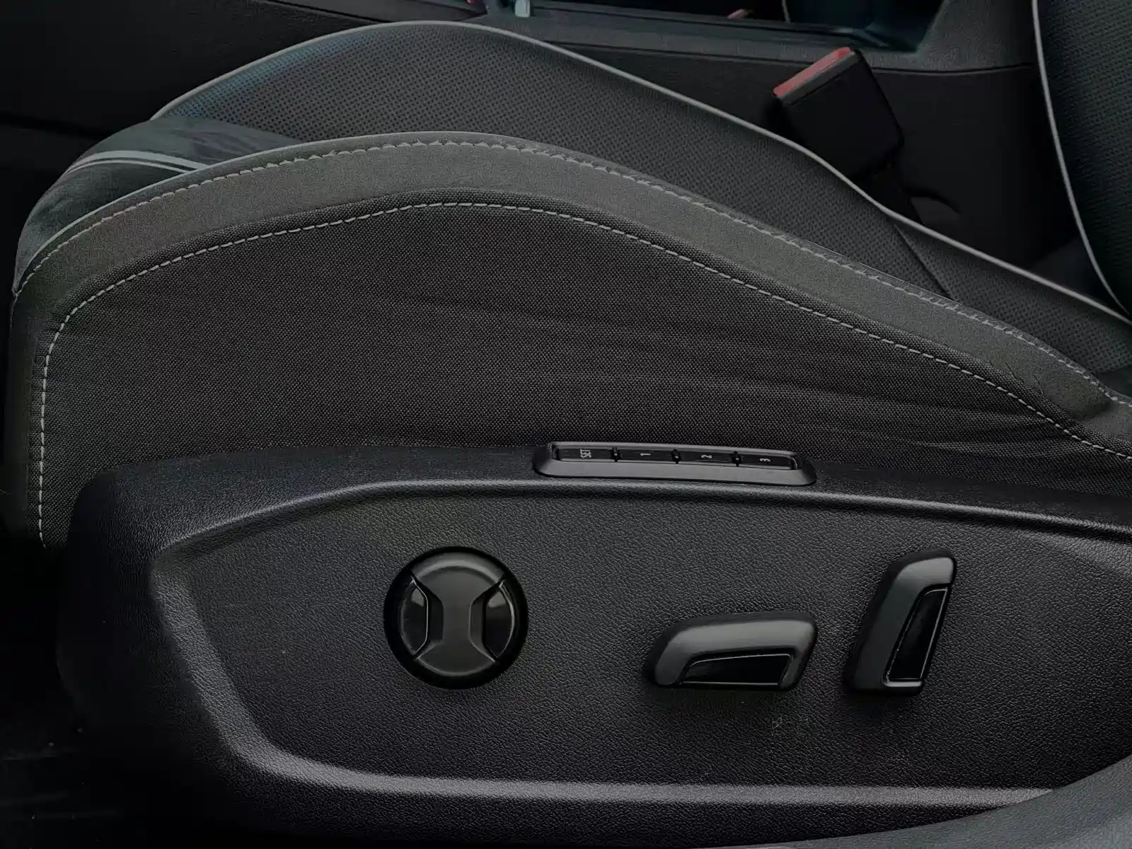 Фото 18 - Volkswagen Golf