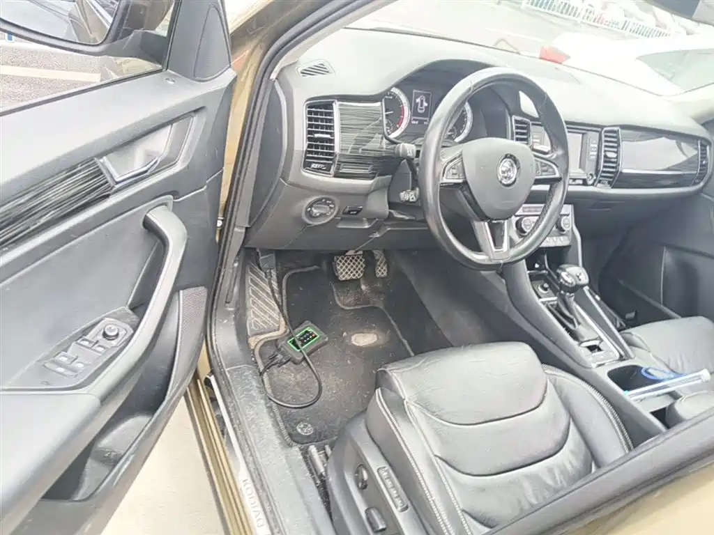 Škoda Kodiaq 2017 TSI330 7-seater 2WD Luxury Edition фото 16