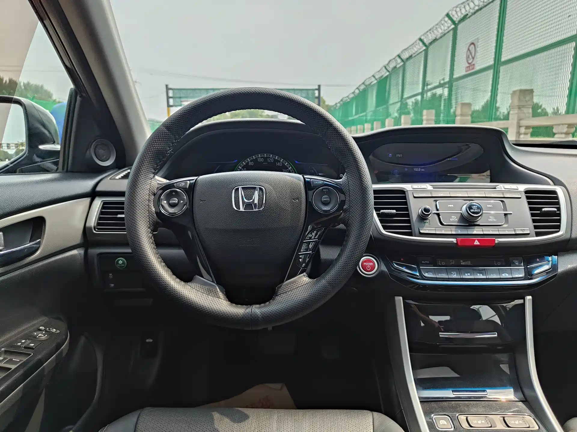 Фото 12 - Honda Accord