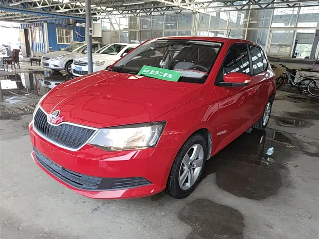 Škoda Fabia 2016 1.4L Automatic Car Enjoy Edition