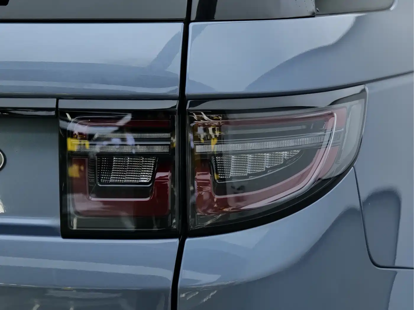 LAND ROVER DISCOVER SPORTS