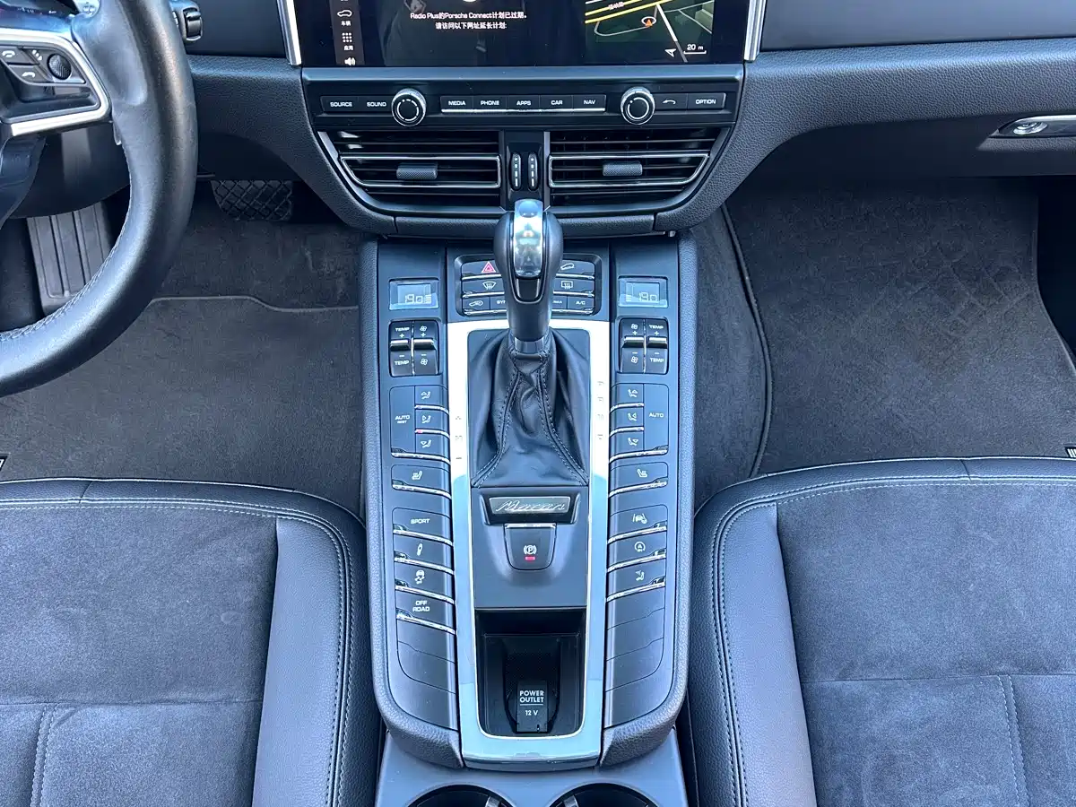 Porsche Macan 2018 Macan 2.0T фото 13