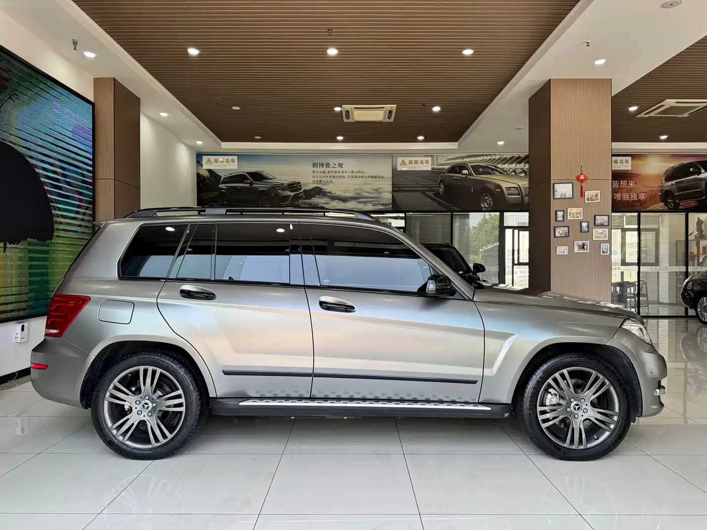 Mercedes-Benz GLK-Class 2013 GLK 300 4MATIC Fashion фото 7