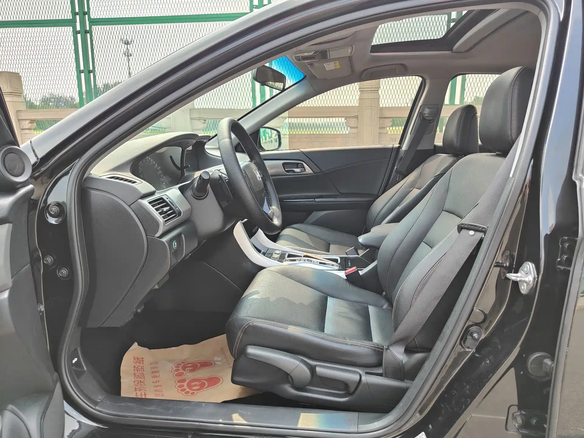 Фото 7 - Honda Accord