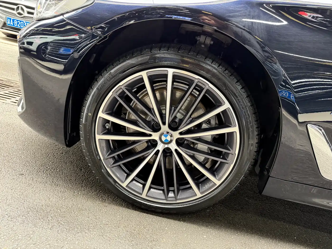 BMW 5 Series 2023 Facelift 530Li Leading M Sport Package фото 37