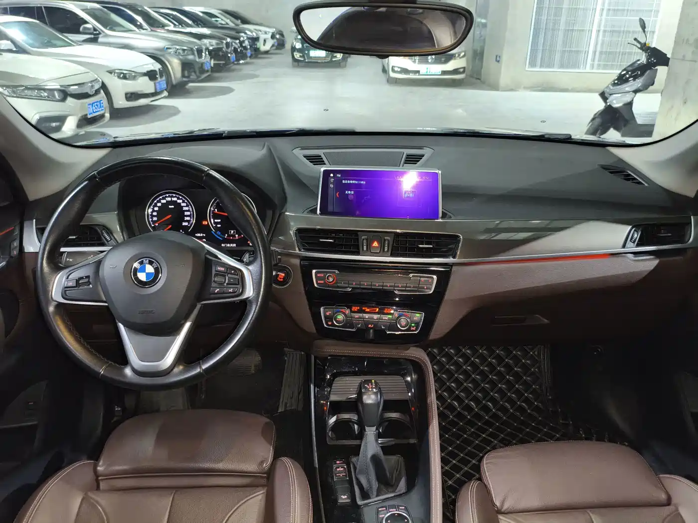 Фото 9 - BMW X1