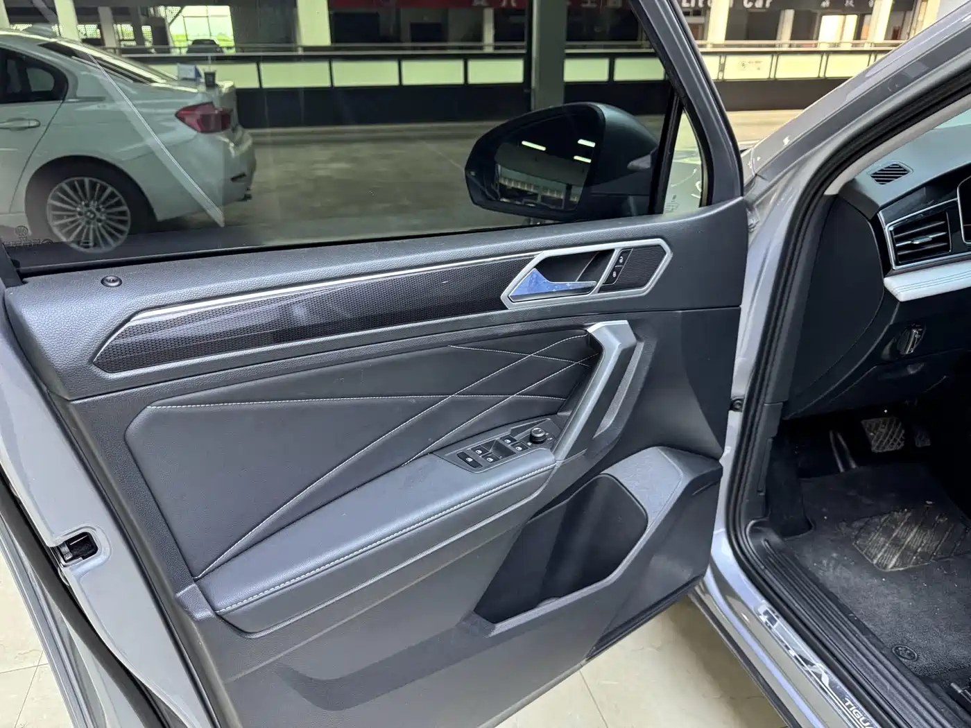 Volkswagen Tiguan L 2023 280TSI 2WD Trend Limited Edition фото 8