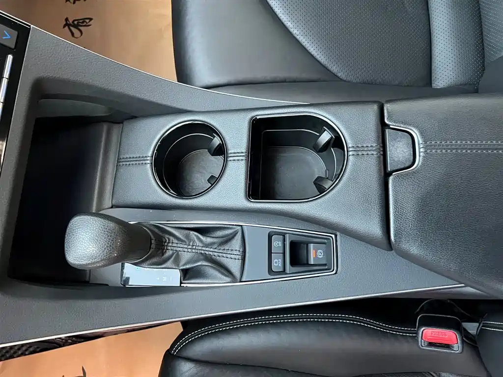 Toyota Avalon 2019 2.0L Progressive Edition (China VI) фото 12