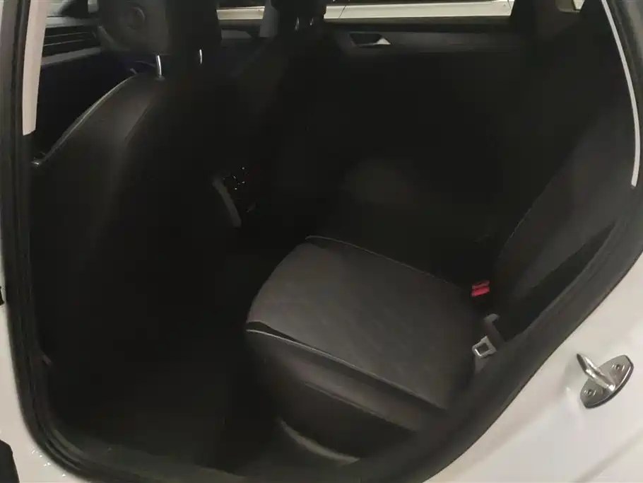 Volkswagen Sagitar 2025 300TSI DSG Surpass Edition фото 11