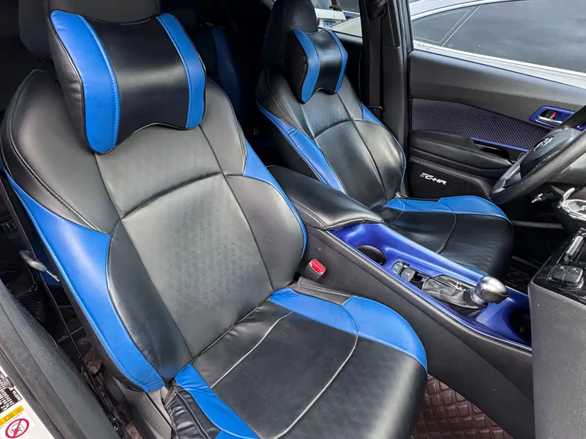Toyota C-HR 2018 2.0L Leading Sunroof Edition V фото 15