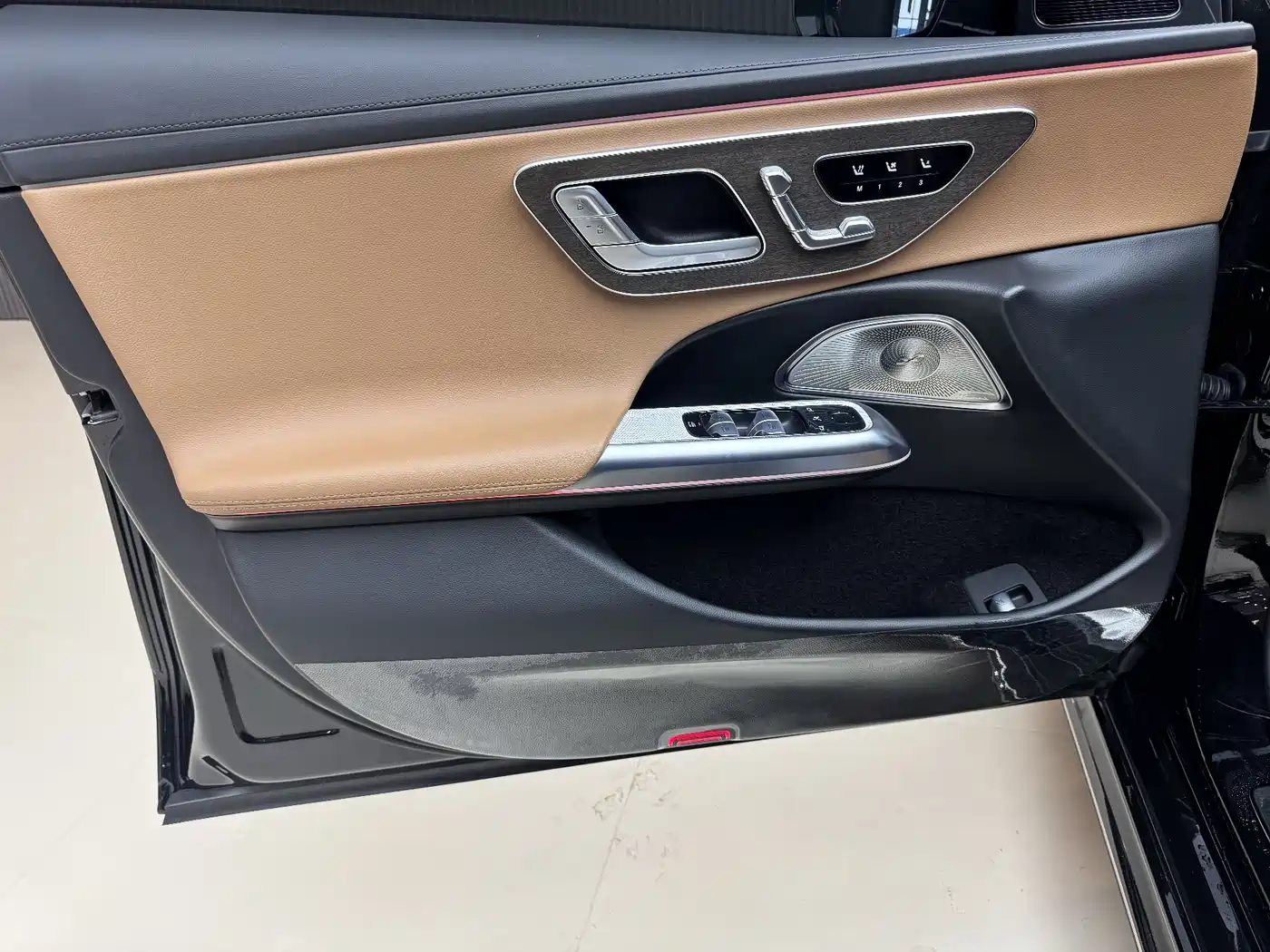 Mercedes-Benz E-Class 2024 Model E 300 L Luxury фото 6
