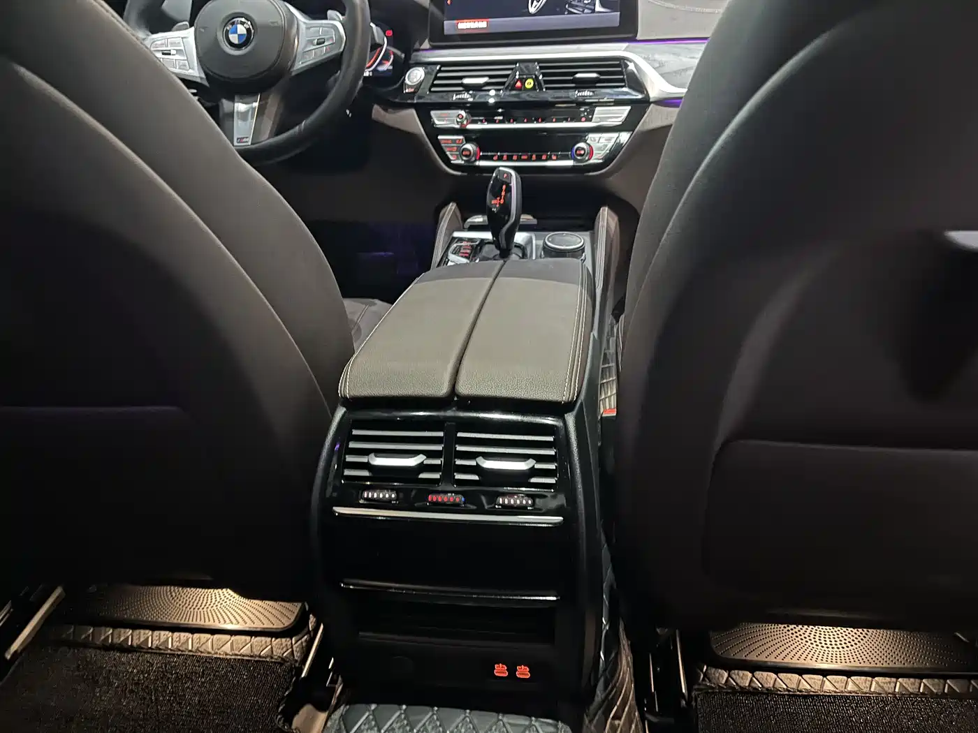 BMW 5 Series 2022 Model Second Facelift 530Li Leading M Sport Package фото 11