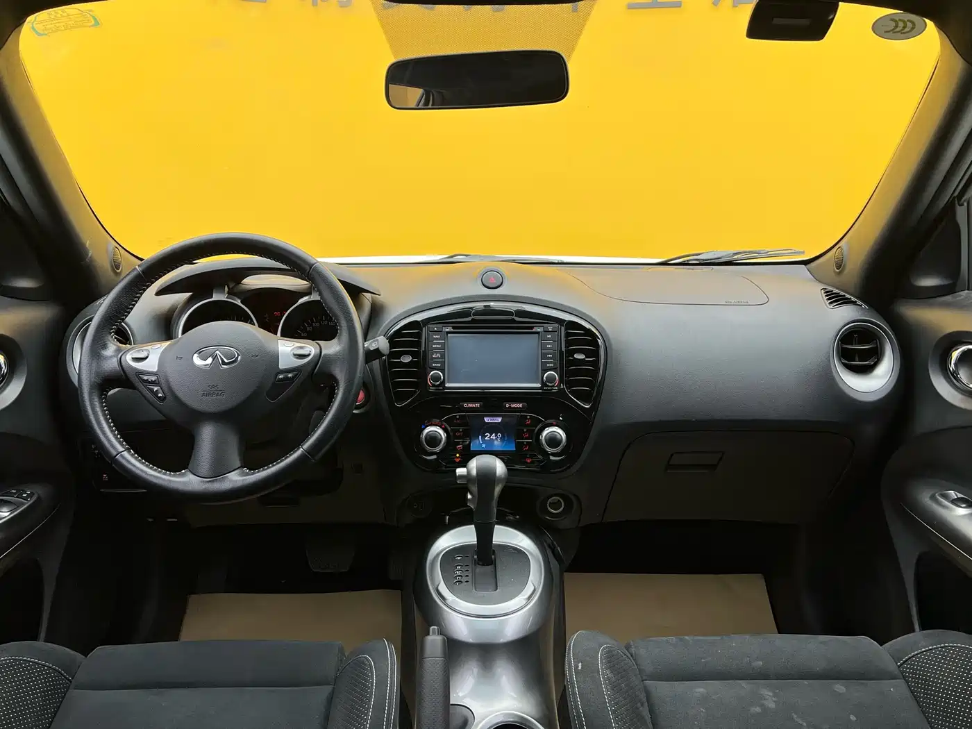 Infiniti ESQ 2016 2014 1.6L Free Edition