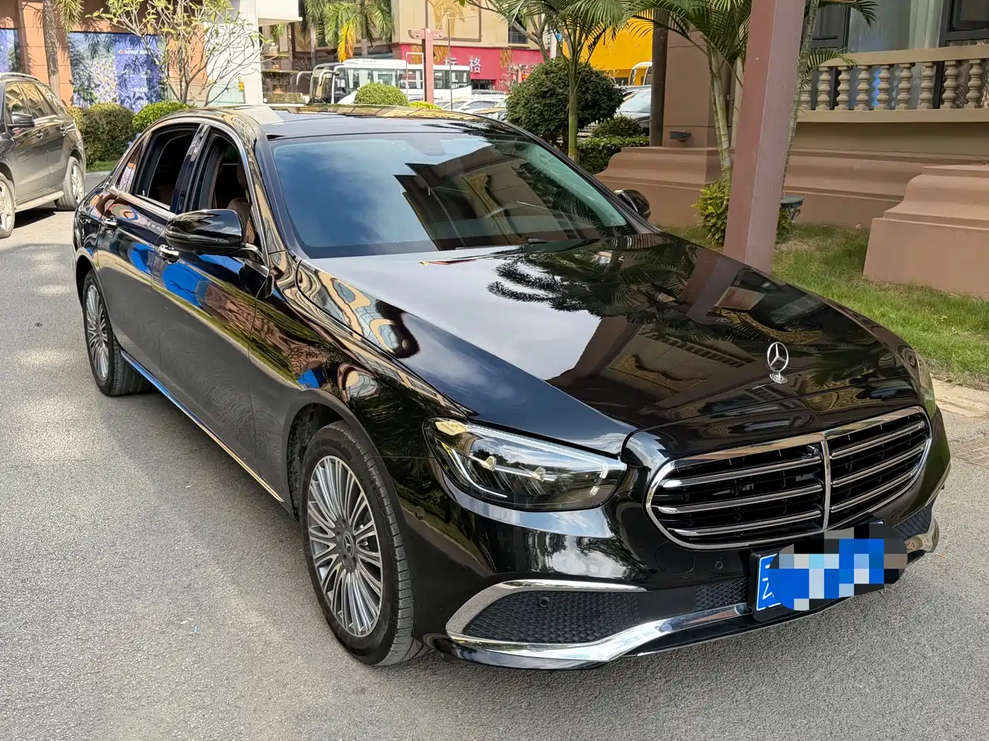 Mercedes-Benz E-Class 2023 E 300 L Fashion фото 3