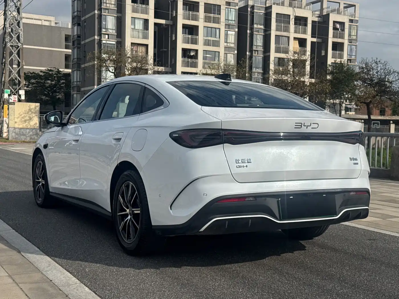 BYD Seal 06 New Energy 2025 DM-i Smart Drive Edition 120KM Luxury фото 7