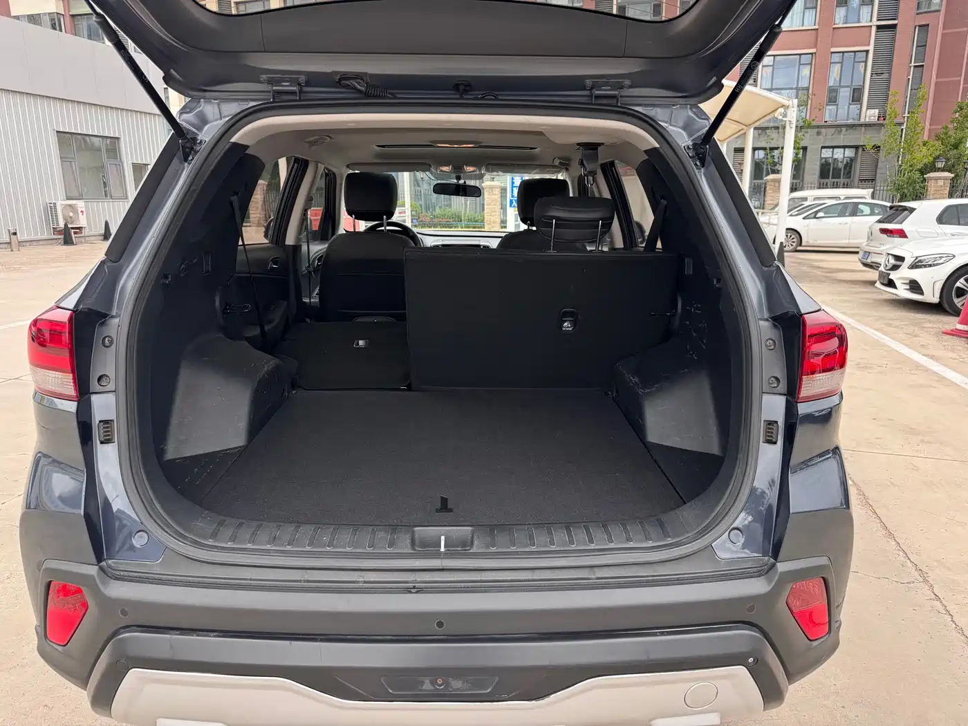 Hyundai Beijing Hyundai ix35 2018 2.0L Automatic 2WD Zhiyong·Enjoyment Edition фото 20