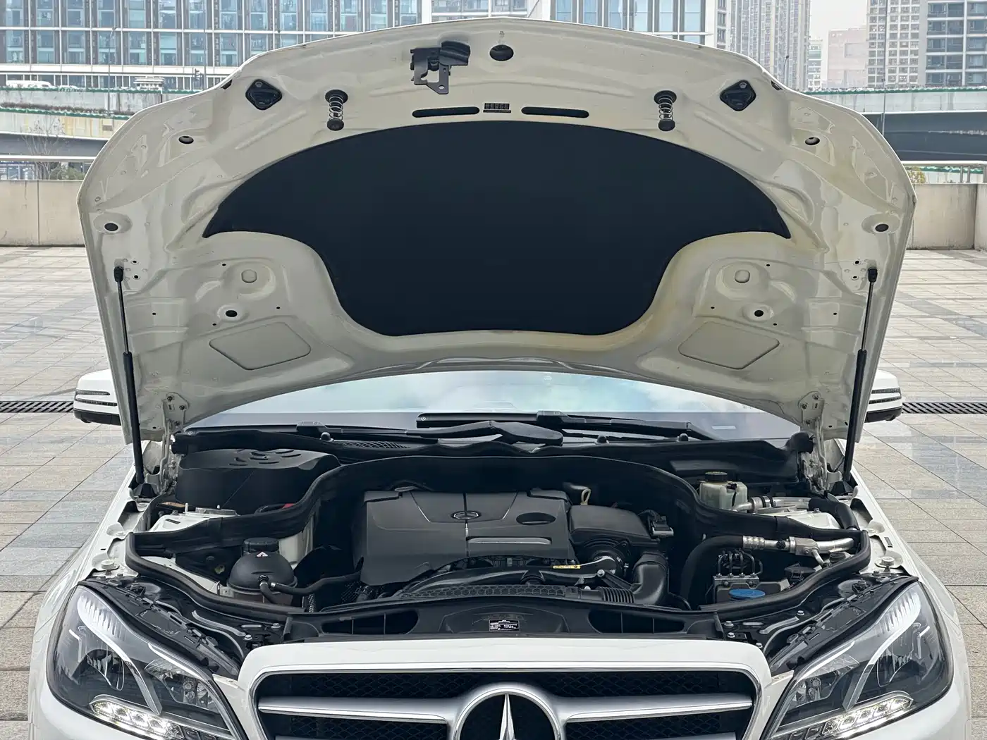 Mercedes-Benz E-Class 2015 E 260 L Sport фото 27