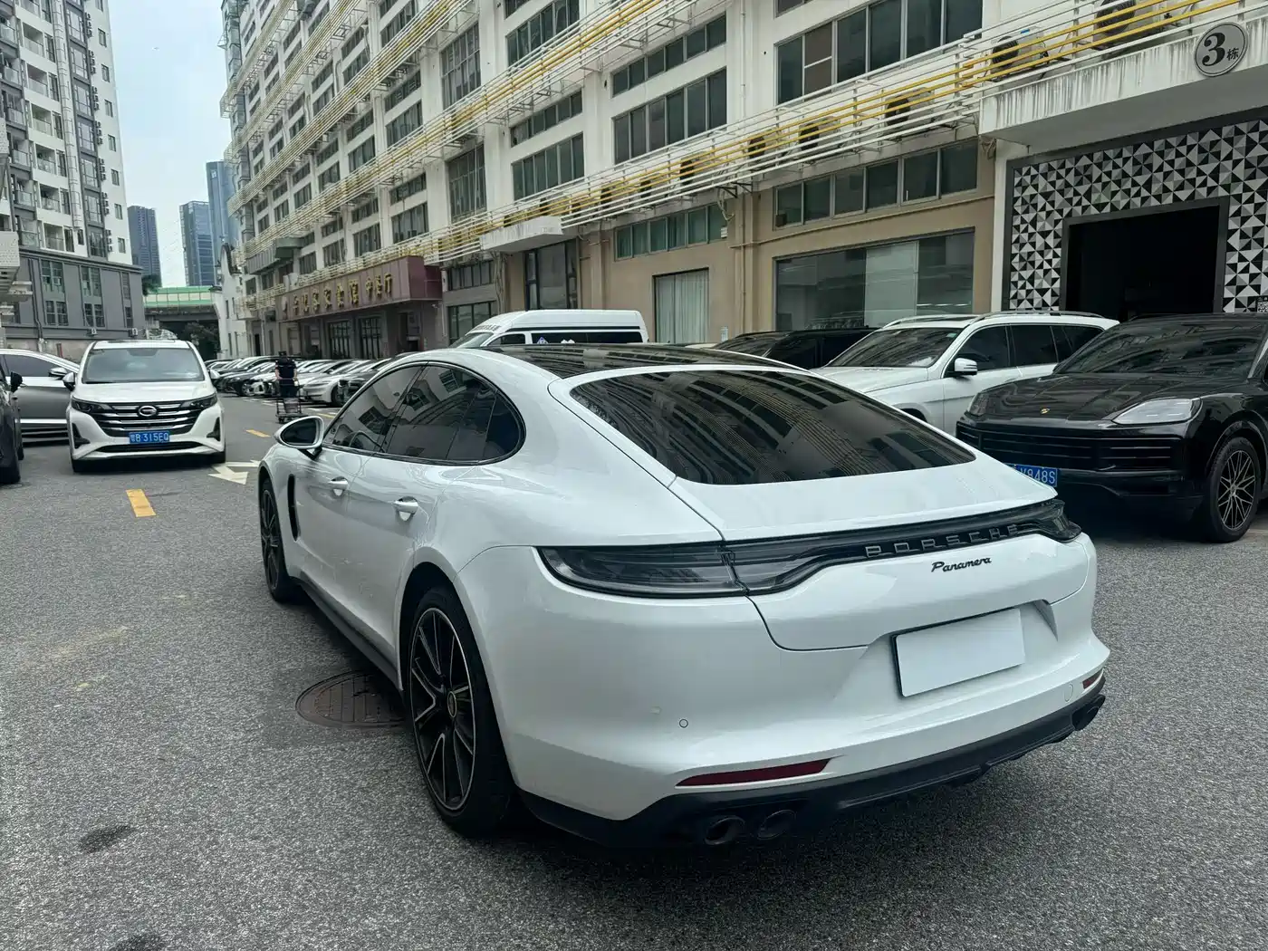 Porsche Panamera 2023 Panamera 2.9T Platinum Edition фото 7