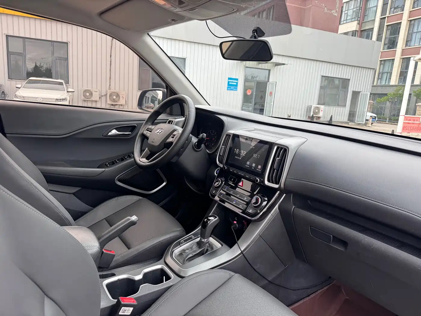 Hyundai Beijing Hyundai ix35 2018 2.0L Automatic 2WD Zhiyong·Enjoyment Edition фото 14