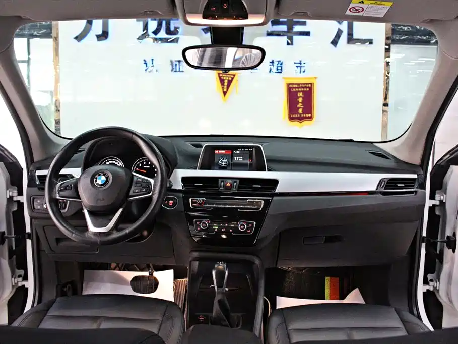 BMW X1 2019 sDrive18Li Fashion Model фото 11