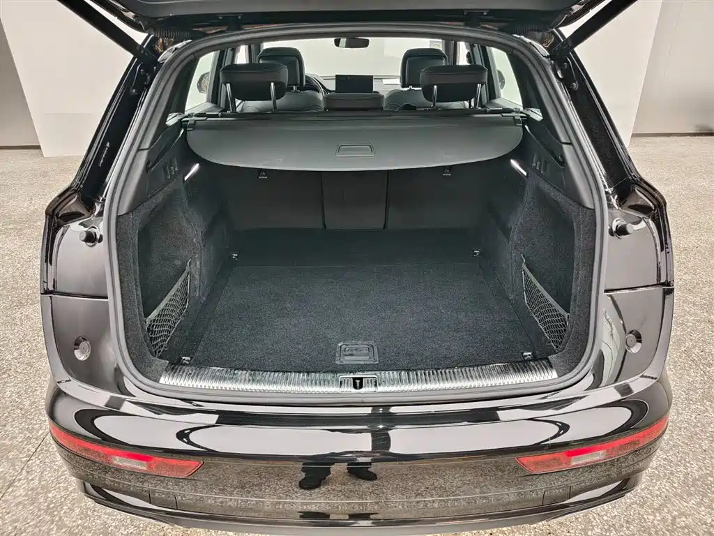 Audi Q5L 2024 Model 40 TFSI Luxury Dynamic фото 15