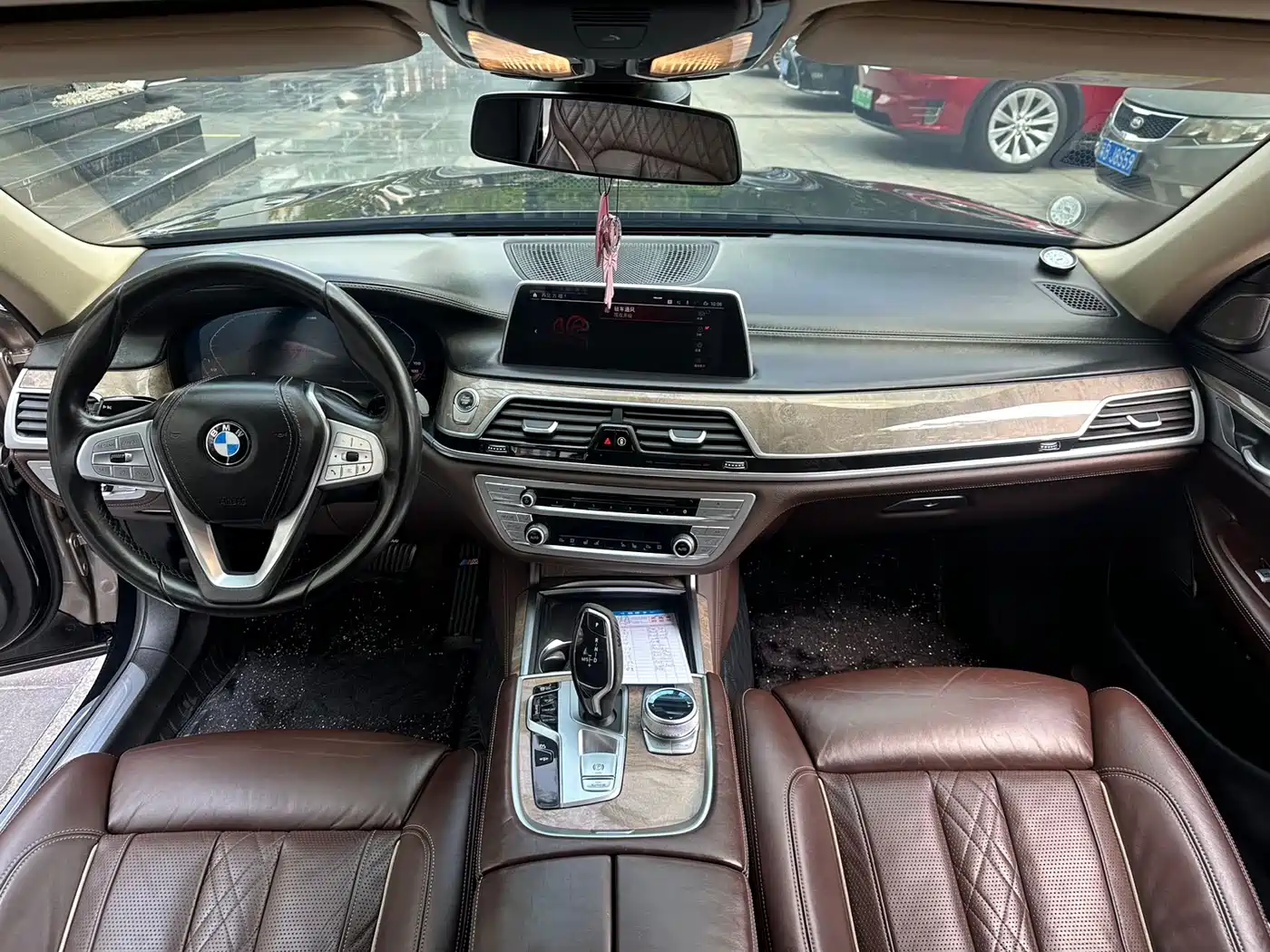 BMW 7 Series 2019 740Li Leading Luxury Package фото 4