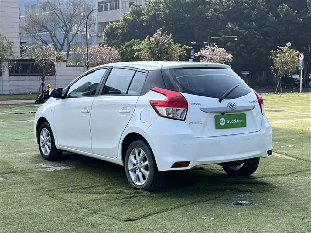 Toyota YARiS L Zhi Xuan 2014 1.5G Automatic Dynamic Edition фото 9