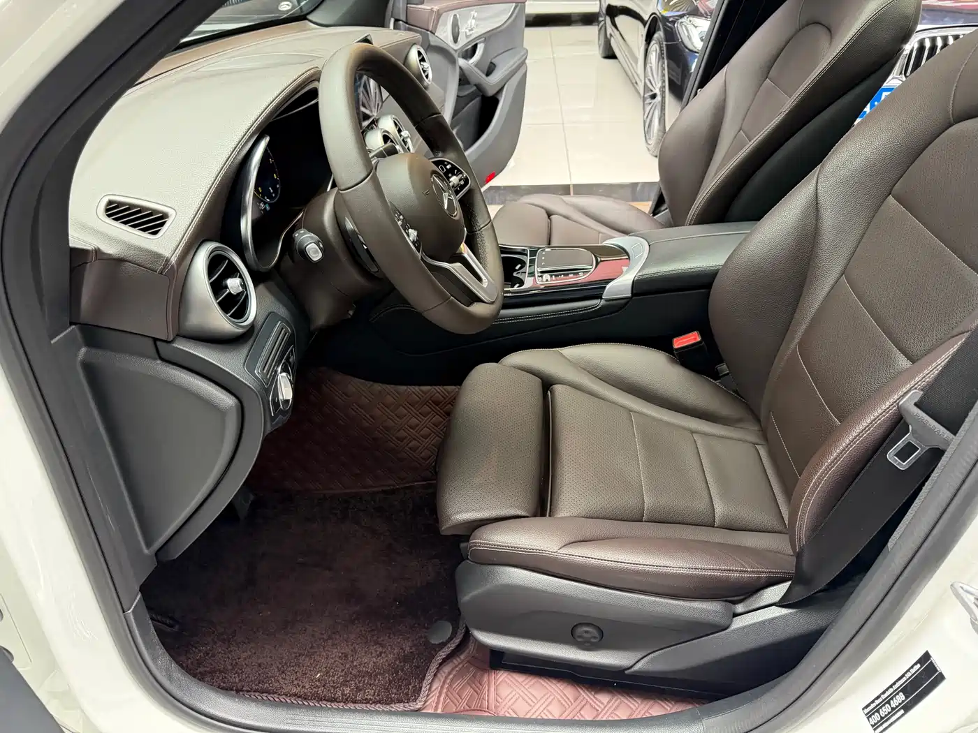 Mercedes-Benz GLC 2020 Facelift GLC 260 L 4MATIC Dynamic фото 12