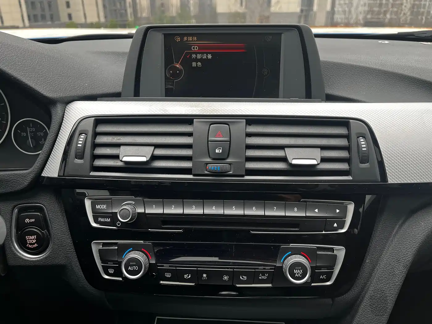 BMW 3 Series 2017 320i M Sport фото 13