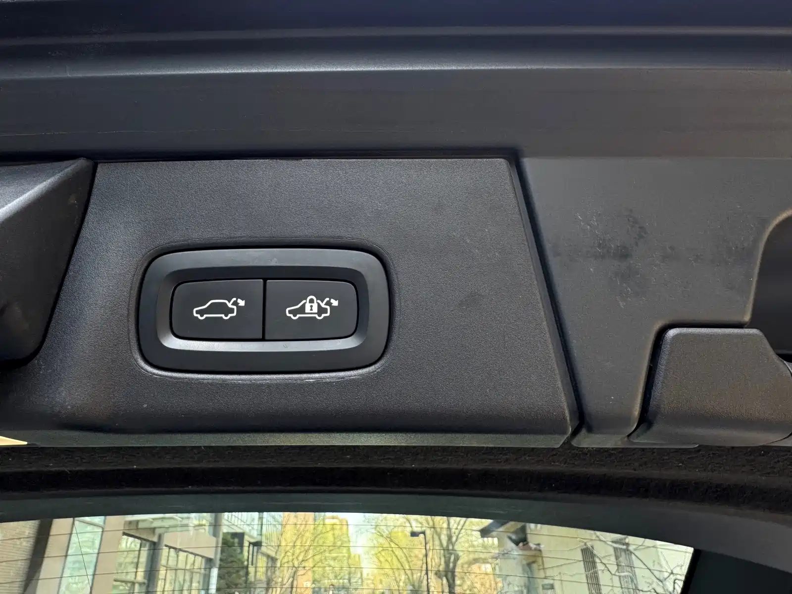 Photo 24 - Volvo V90