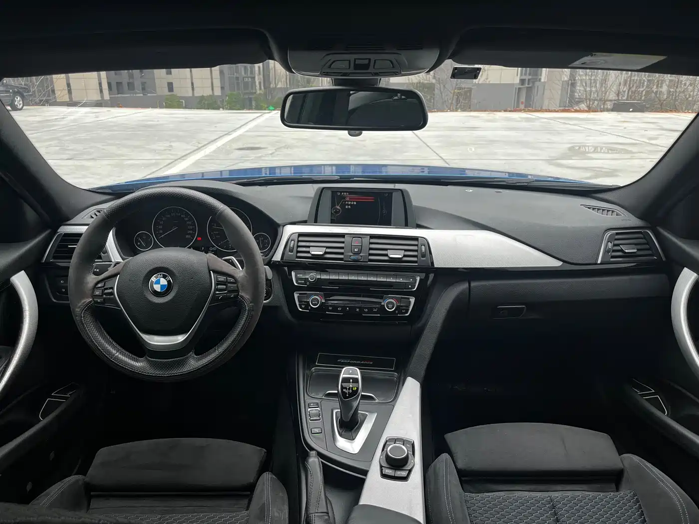 BMW 3 Series 2017 320i M Sport фото 11