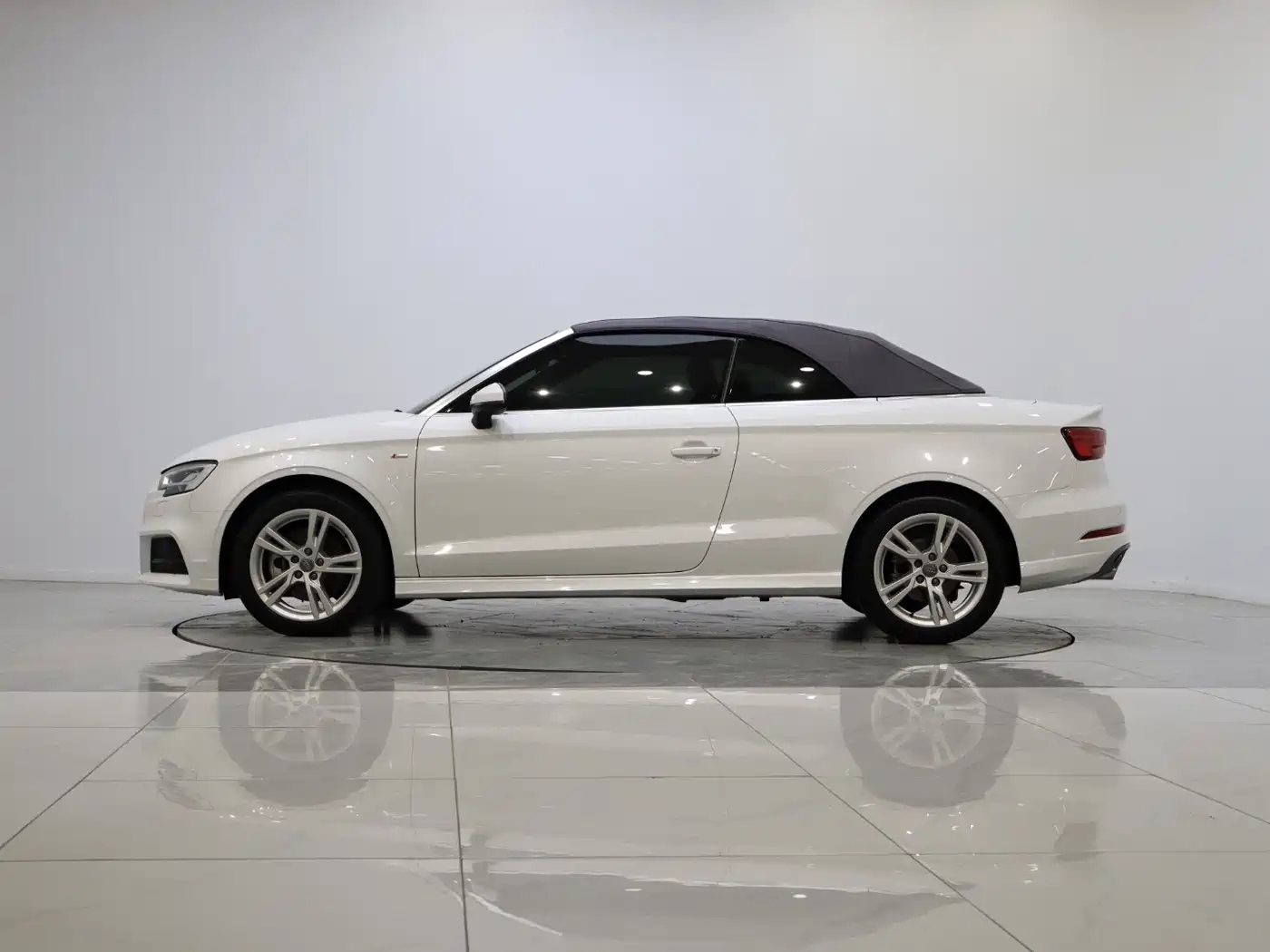 Audi A3 (Import) 2017 Cabriolet 40 TFSI фото 7