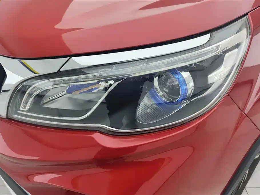 Photo 5 - Geely Vision X3
