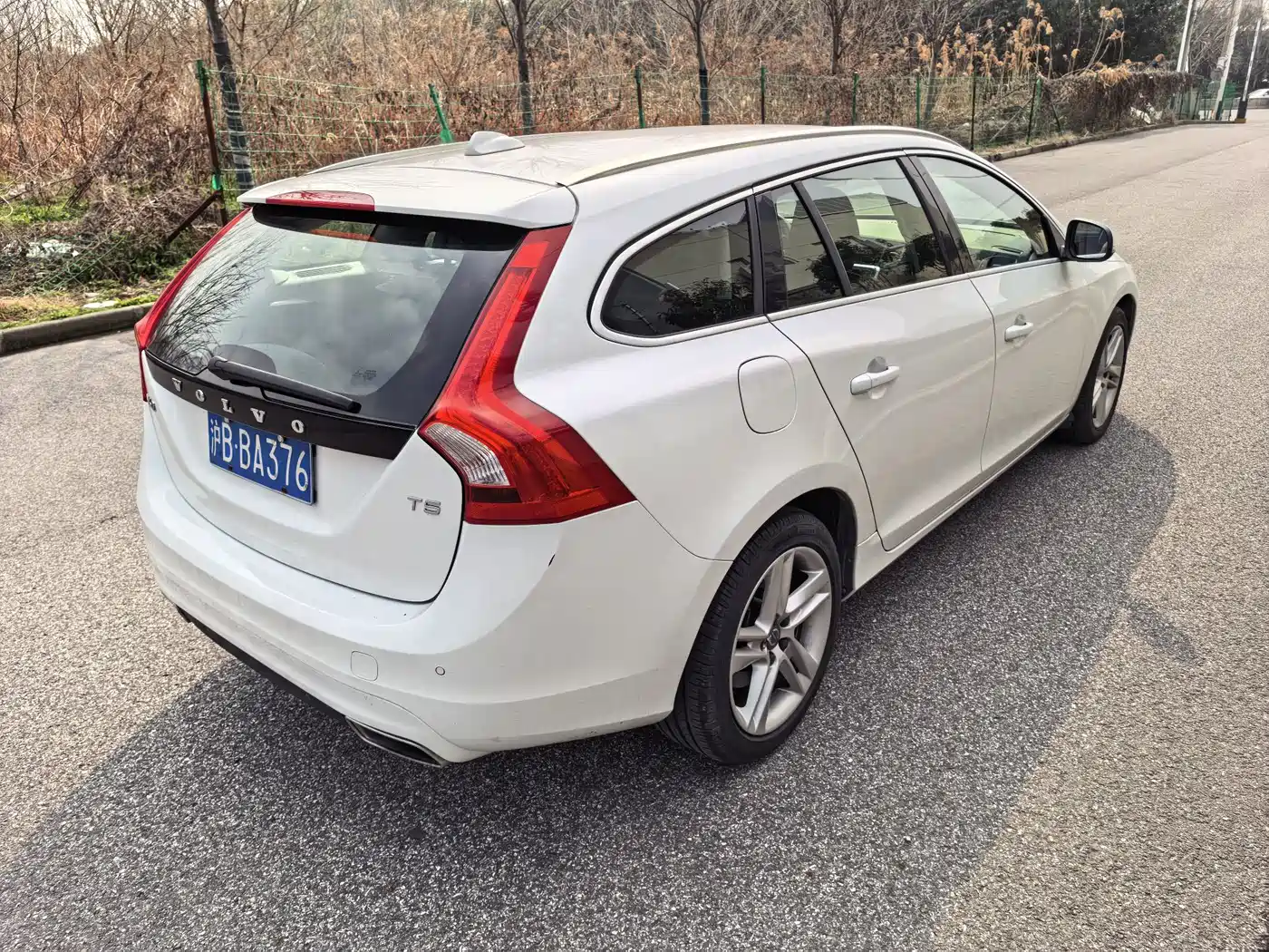 Фото 11 - Volvo V60