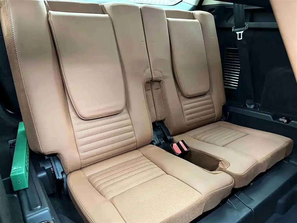 Land Rover Discovery Sport 2017 2.0T HSE LUXURY фото 24