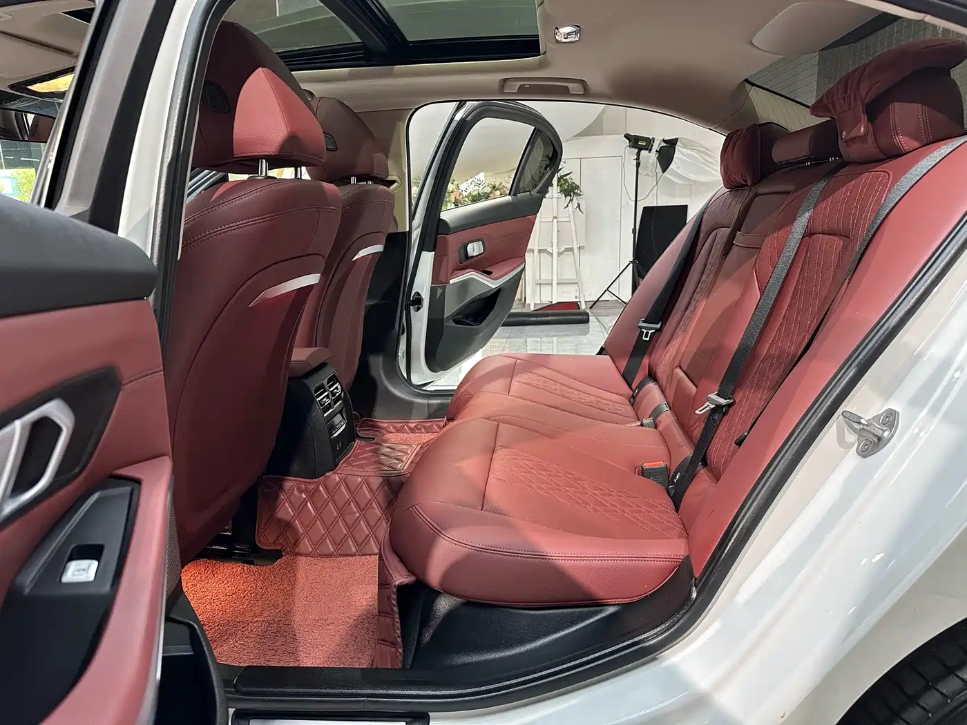 BMW i3 2024 eDrive 35 L фото 9