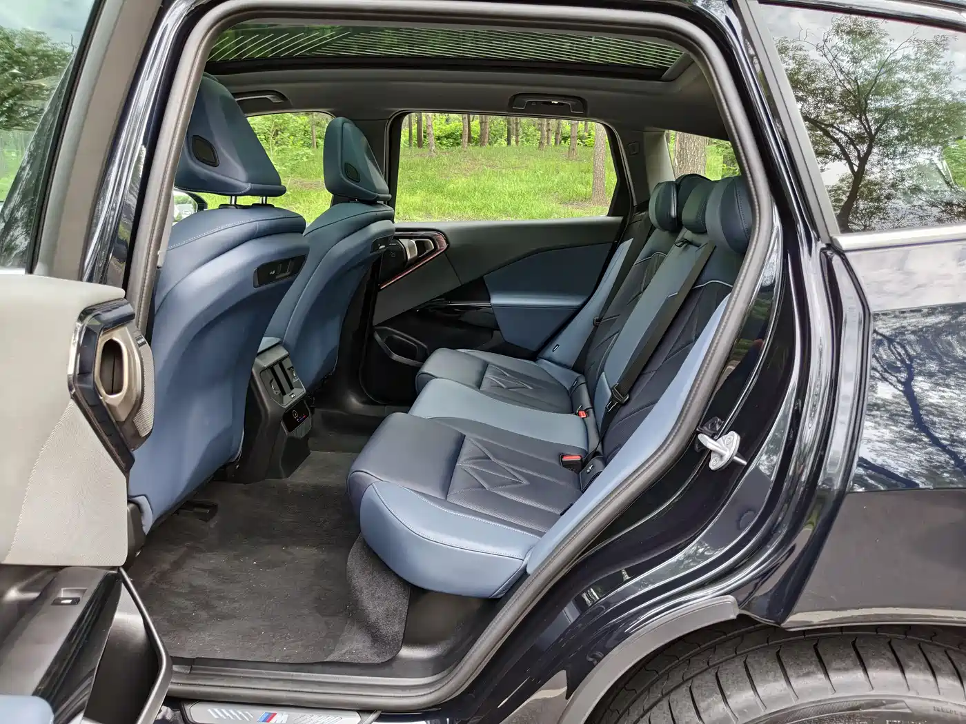 BMW X3 2025 xDrive30L Premium M Sport Package фото 8