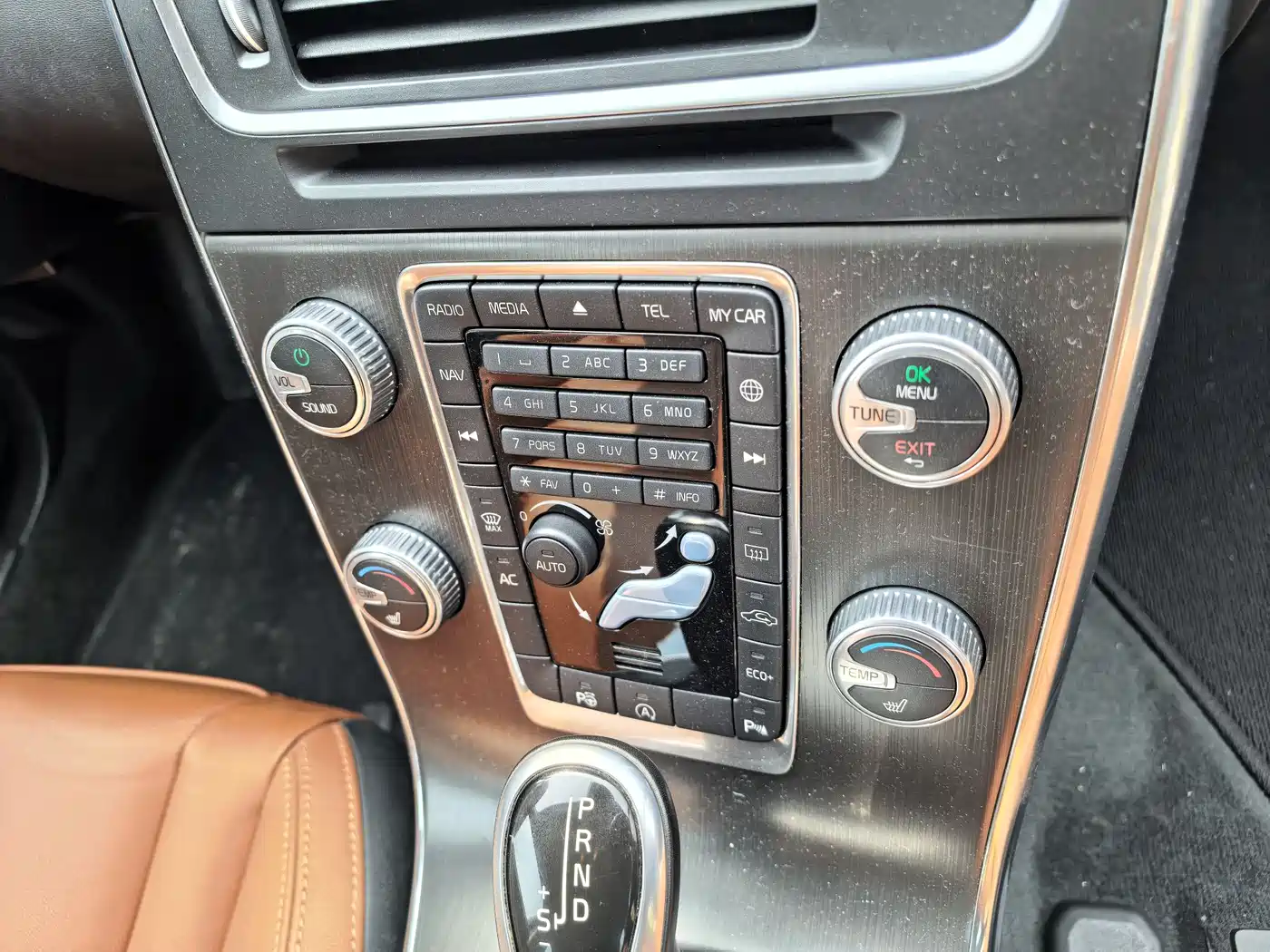 Фото 6 - Volvo V60