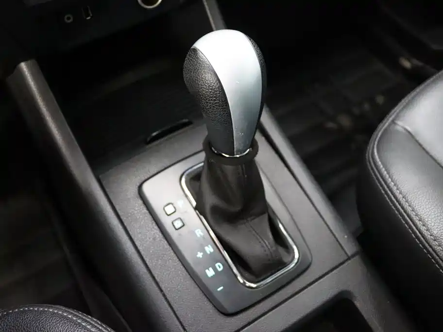 BAIC Senova X65 2015 2015 2.0T Automatic Elite