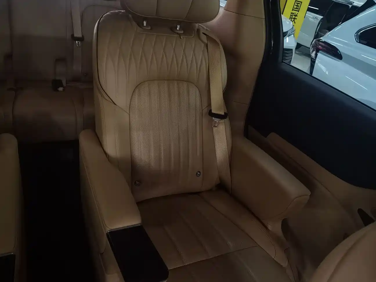 Voyah Auto Voyah Dreamer 2025 PHEV AWD Flagship Kunpeng Edition фото 17