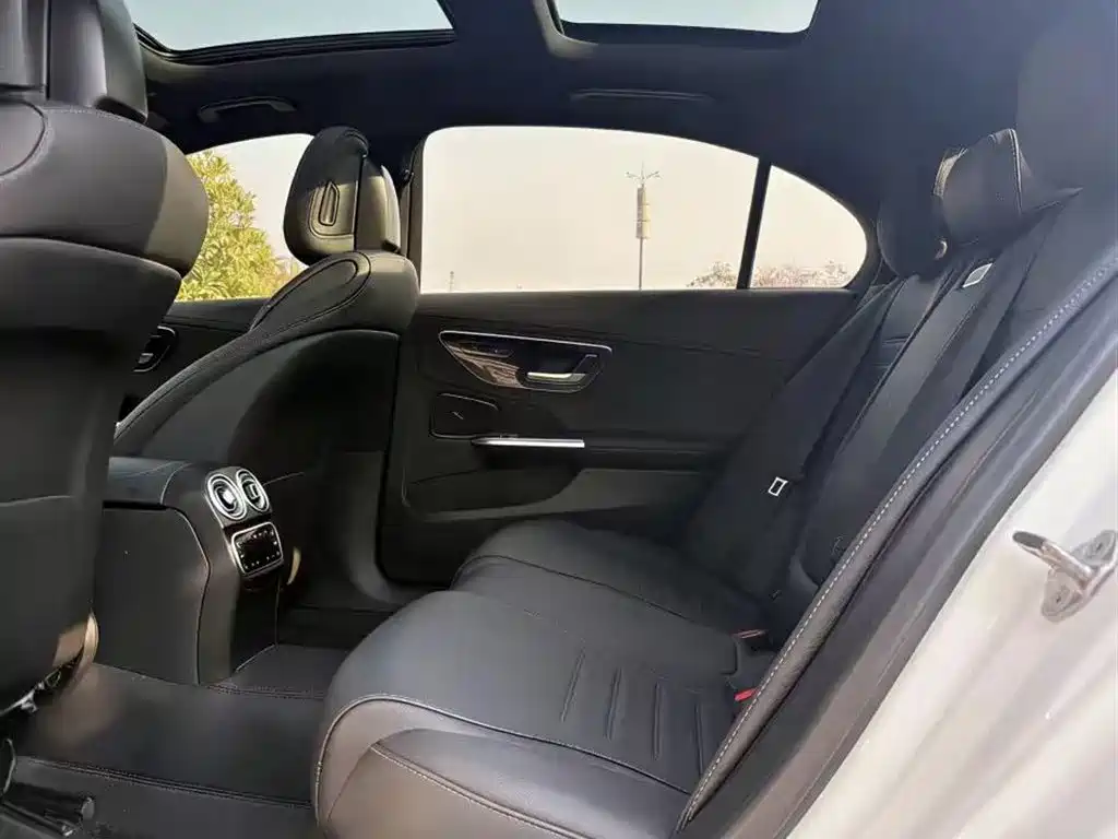 Mercedes-Benz C-Class 2023 C 260 L Sport фото 6