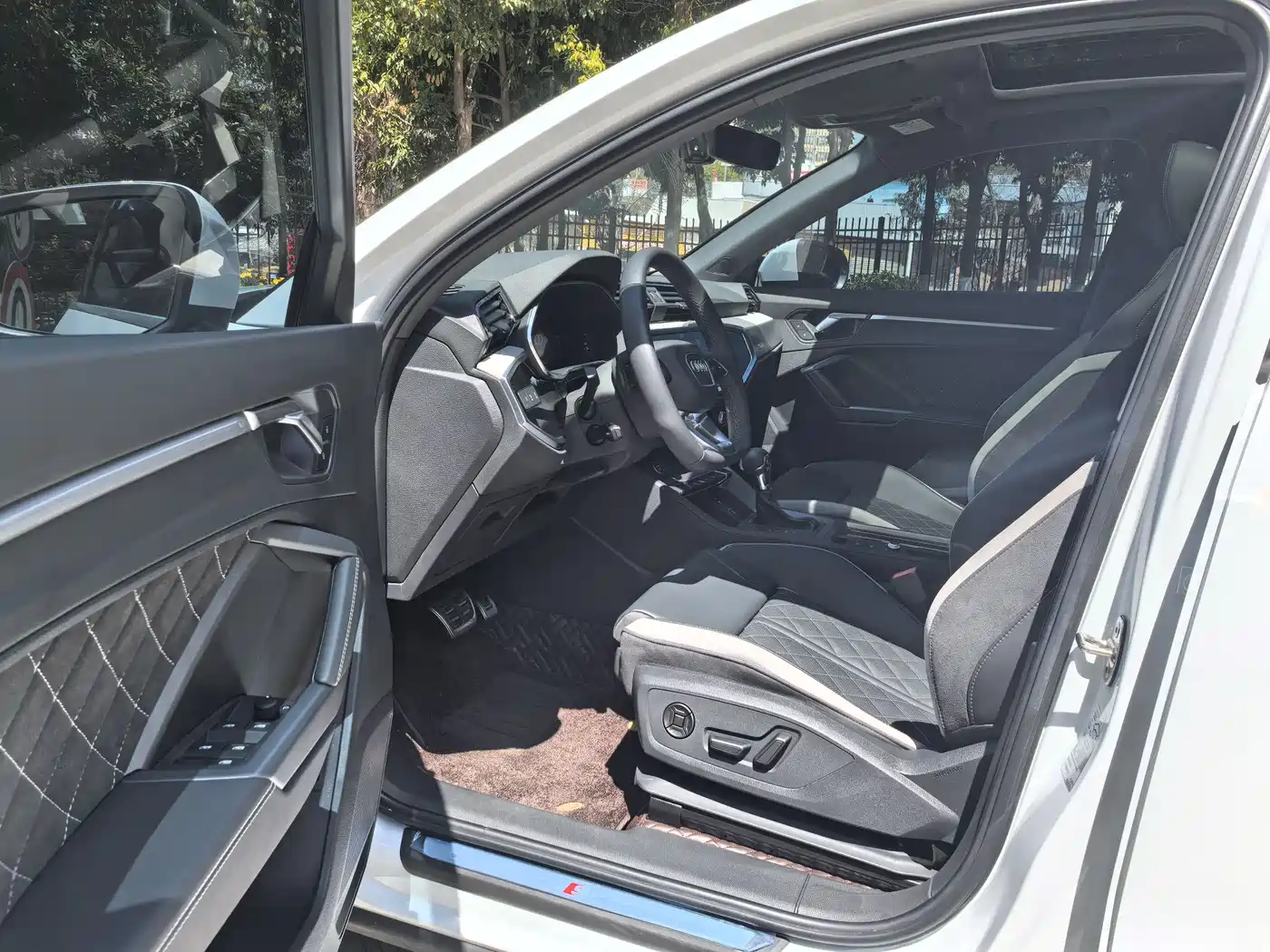 Audi Q3 2024 35 TFSI Fashion Sport фото 11