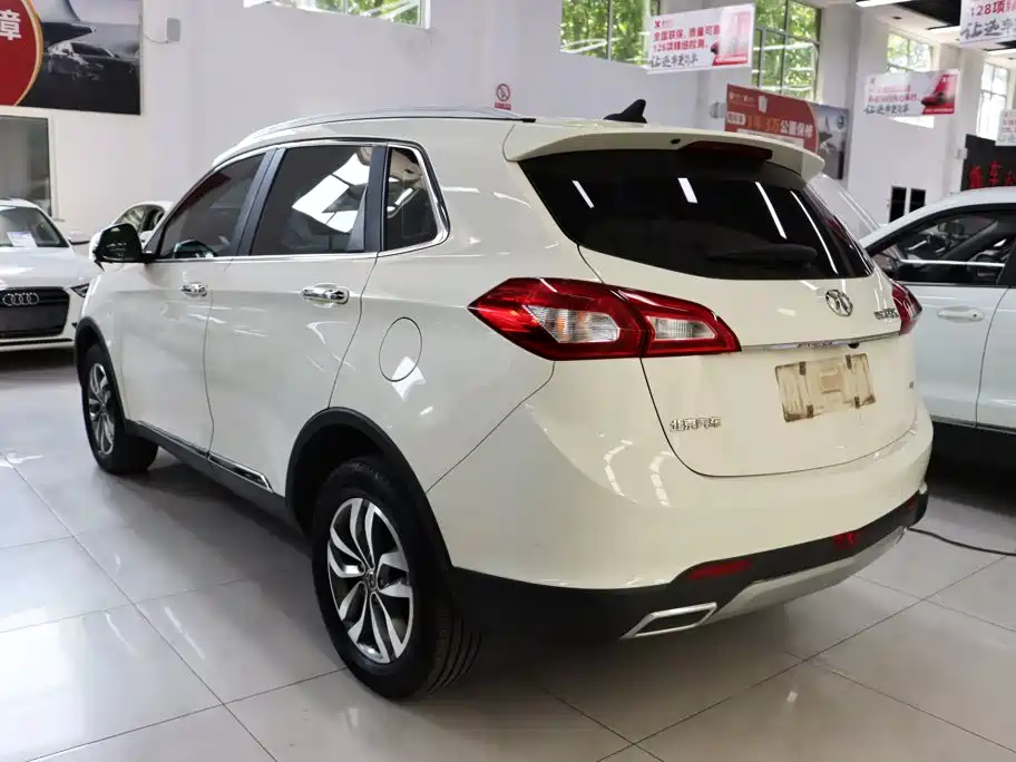 BAIC Senova X65 2015 2015 2.0T Automatic Elite