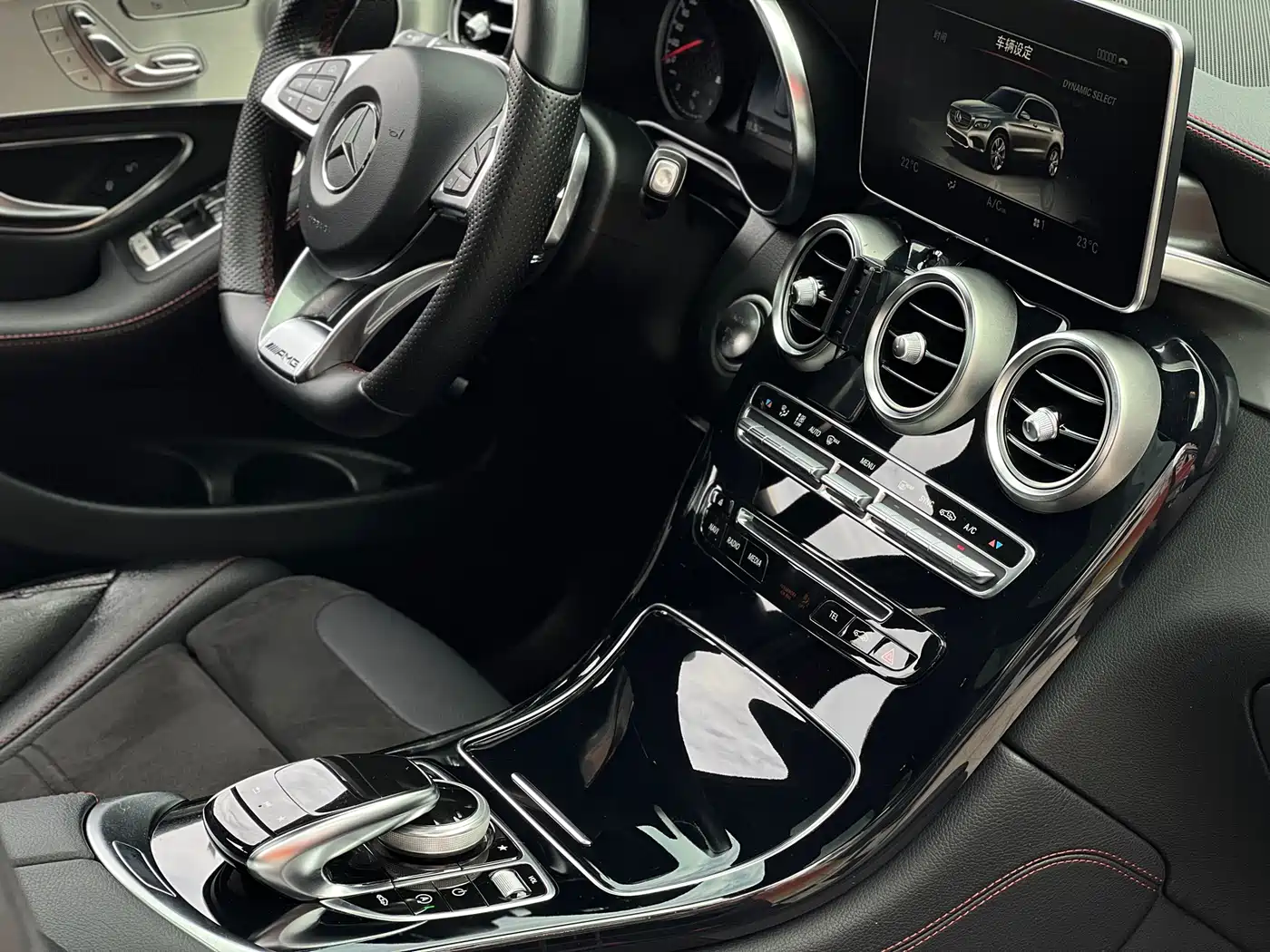 Mercedes-Benz GLC AMG 2017 AMG GLC 43 4MATIC фото 13